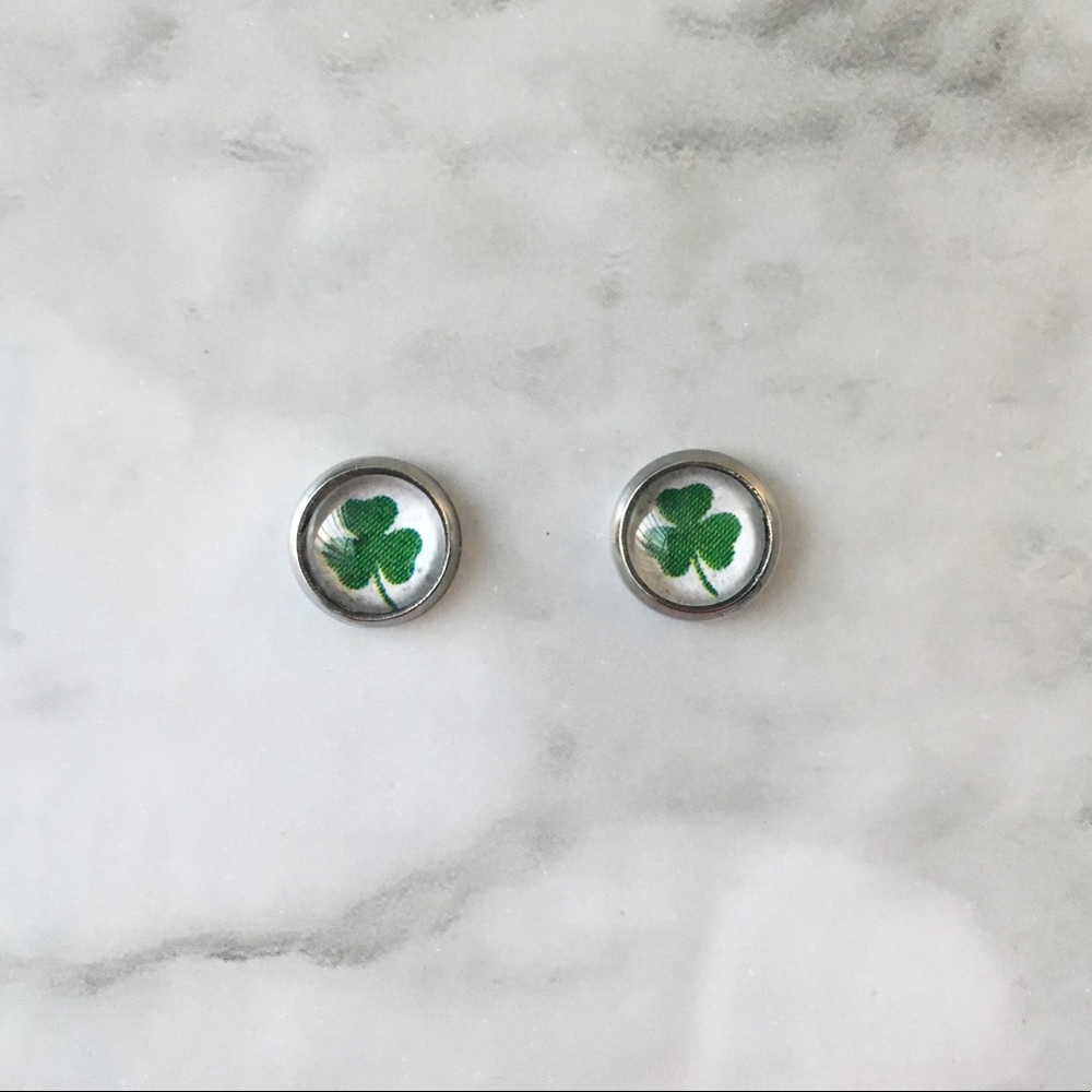 Shamrock Earrings☘️